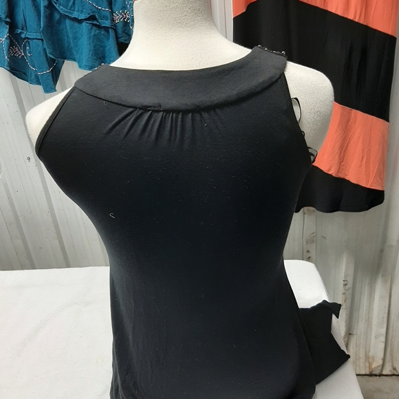 Ladies clothing - Picture 3 of 8